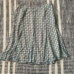 Jones Wear Size 10 tan and green chiffon knee length skirt